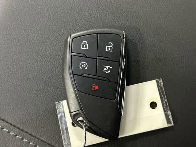 Used 2025 Chevrolet Tahoe LS RWD image 33
