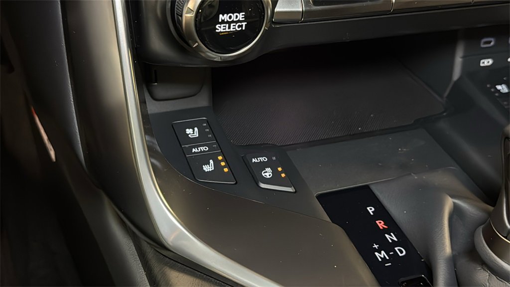 New 2025 Lexus LX 600 4WD w/ Luxury Package image 32