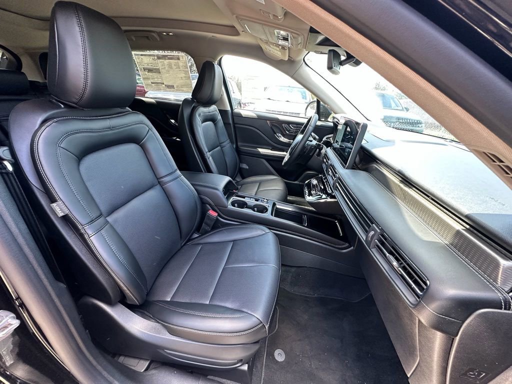 New 2026 Lincoln Corsair Reserve w/ Jet Appearance Package AWD/4WD image 23