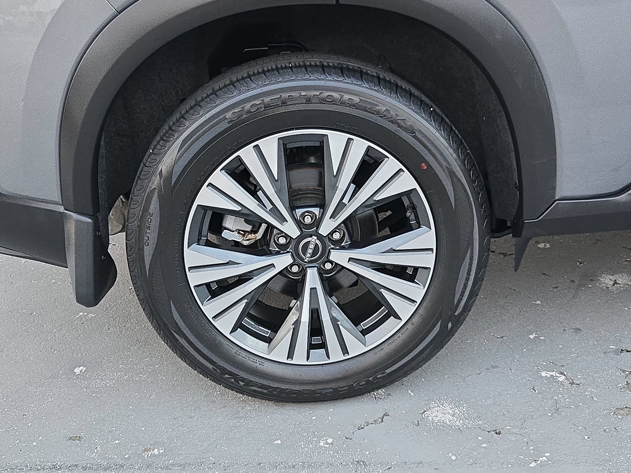 Used 2023 Nissan Rogue SV FWD image 17