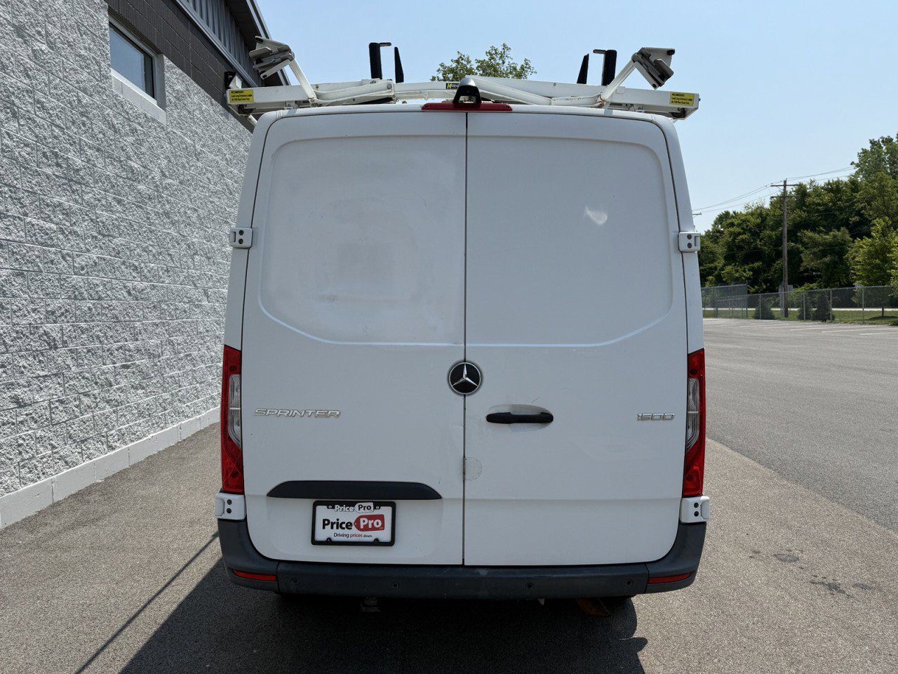 Used 2019 Mercedes-Benz Sprinter 1500 image 7