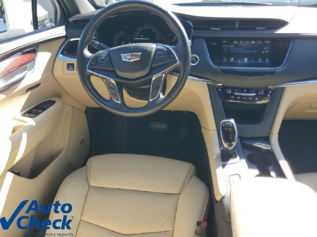 Used 2018 Cadillac XT5 Premium Luxury FWD image 15