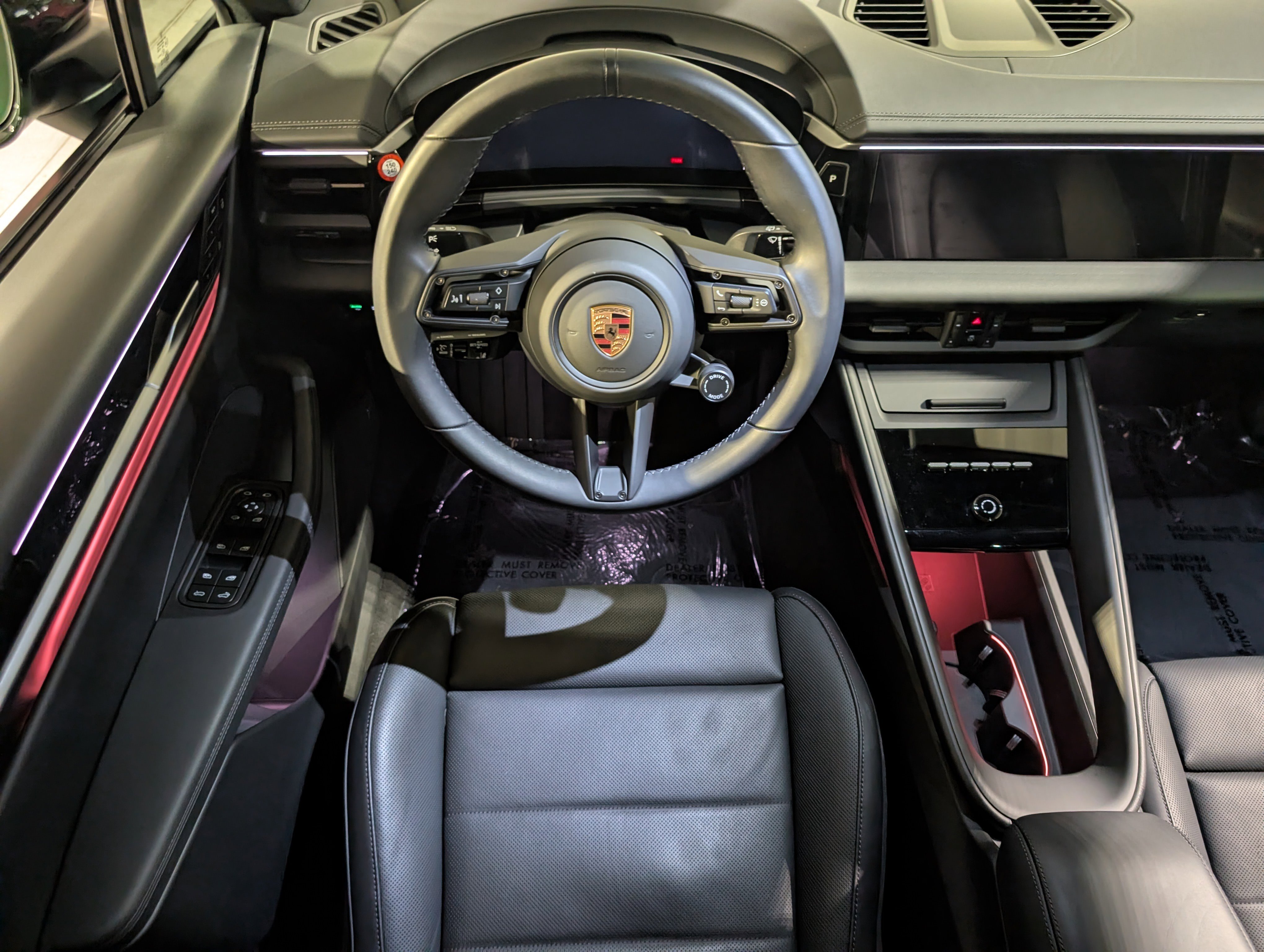 Used 2025 Porsche Macan 4 Electric image 6