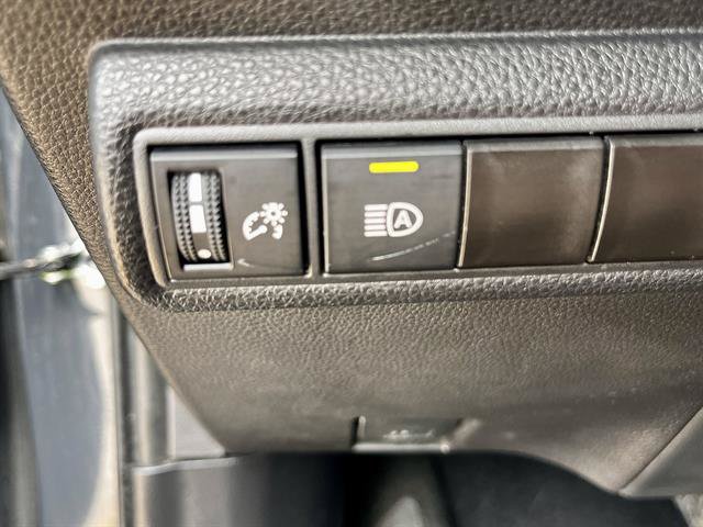 Used 2025 Toyota Corolla LE FWD image 22