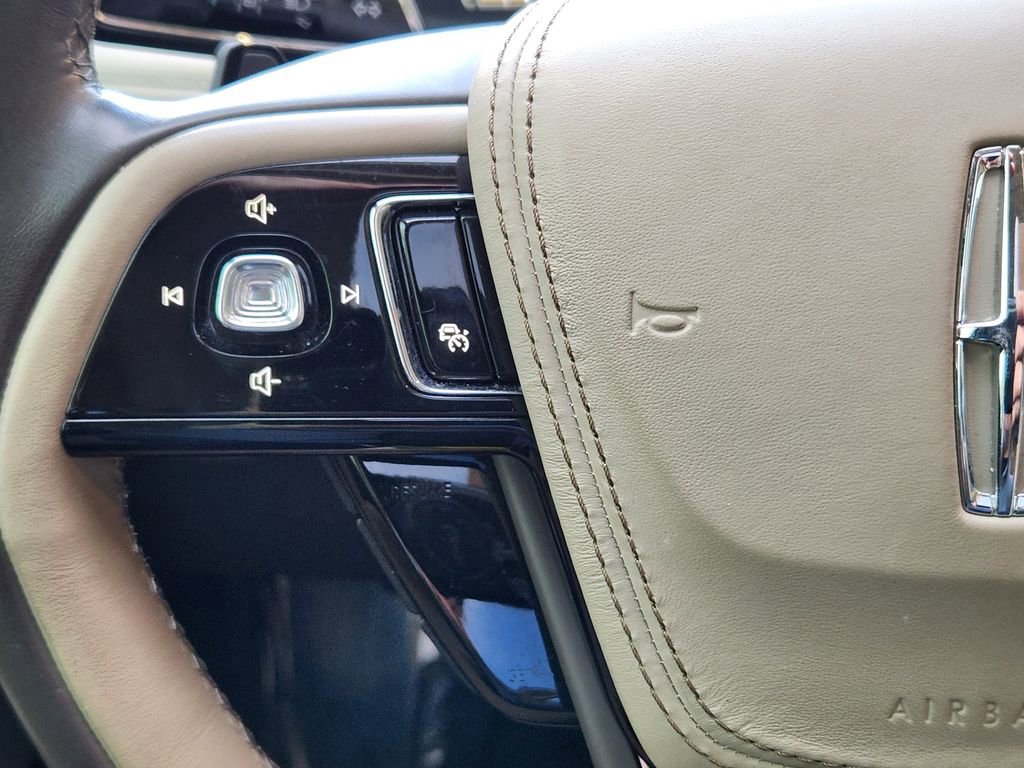 Used 2020 Lincoln Aviator Reserve w/ Equipment Group 202A image 27