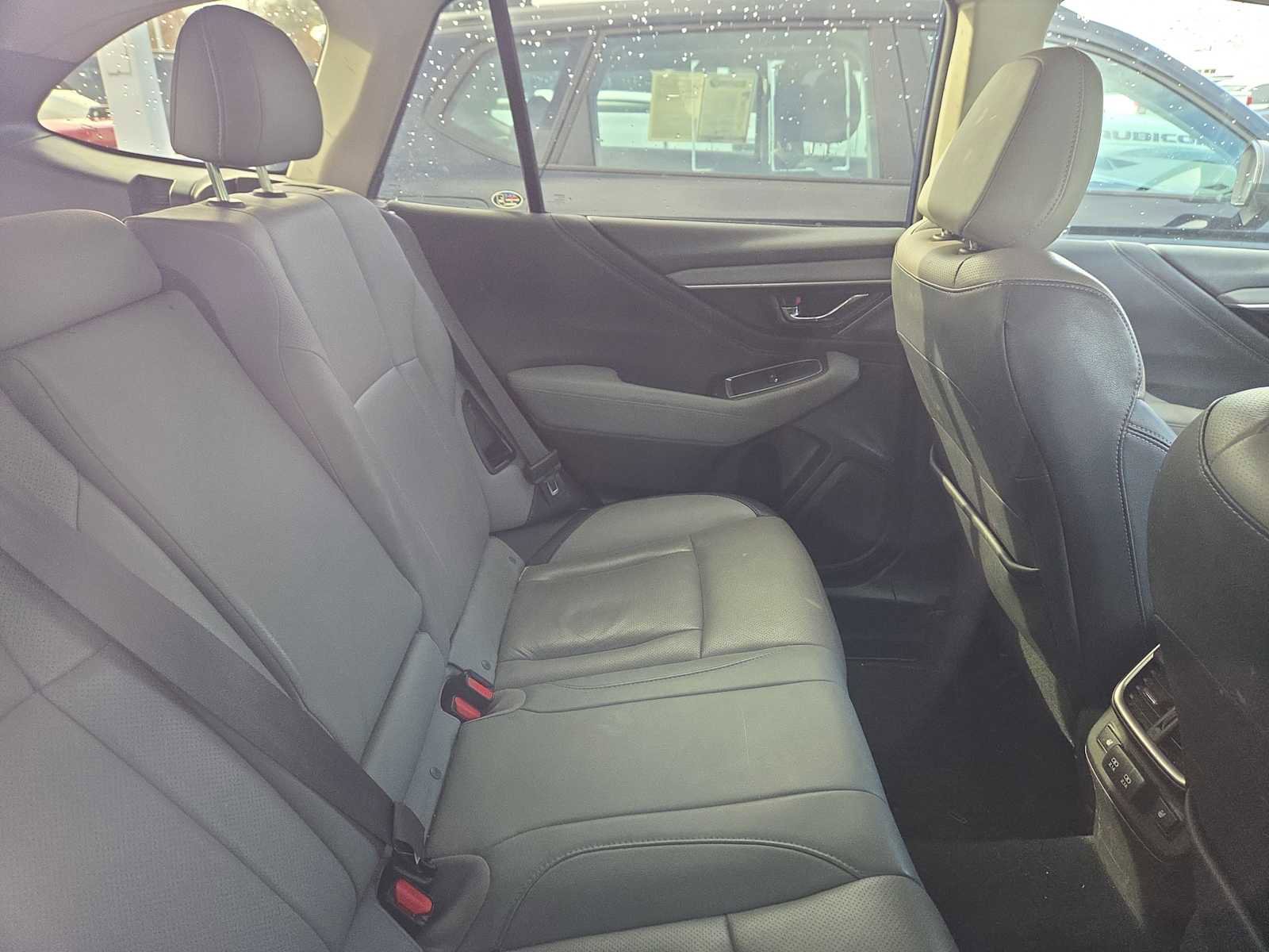 Used 2022 Subaru Outback Limited image 11