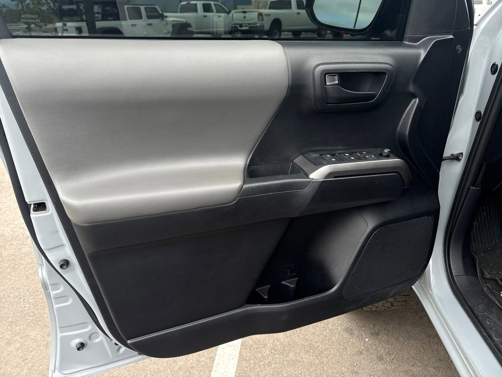 Used 2019 Toyota Tacoma SR5 image 12