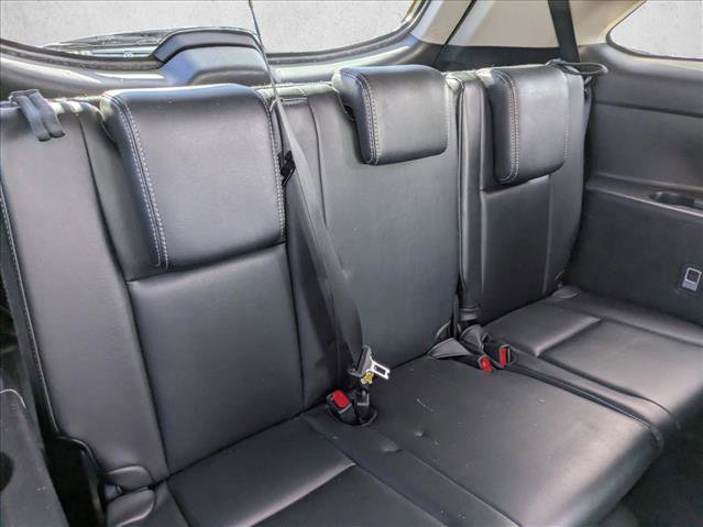 Used 2017 Toyota Highlander SE image 22