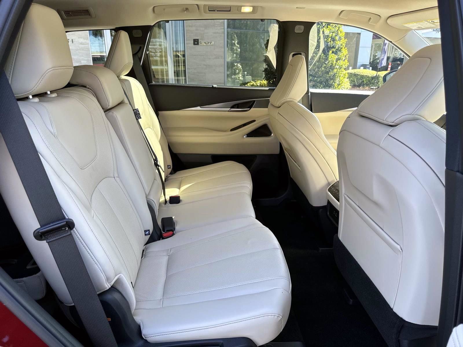 Used 2025 INFINITI QX60 Luxe image 18