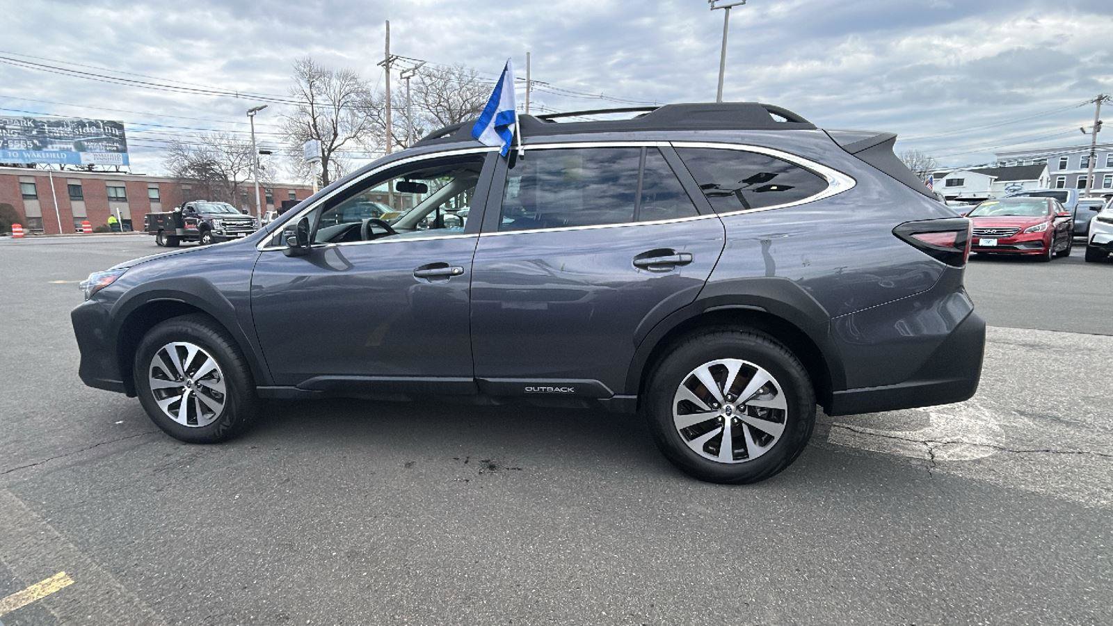 Certified 2025 Subaru Outback Premium image 4
