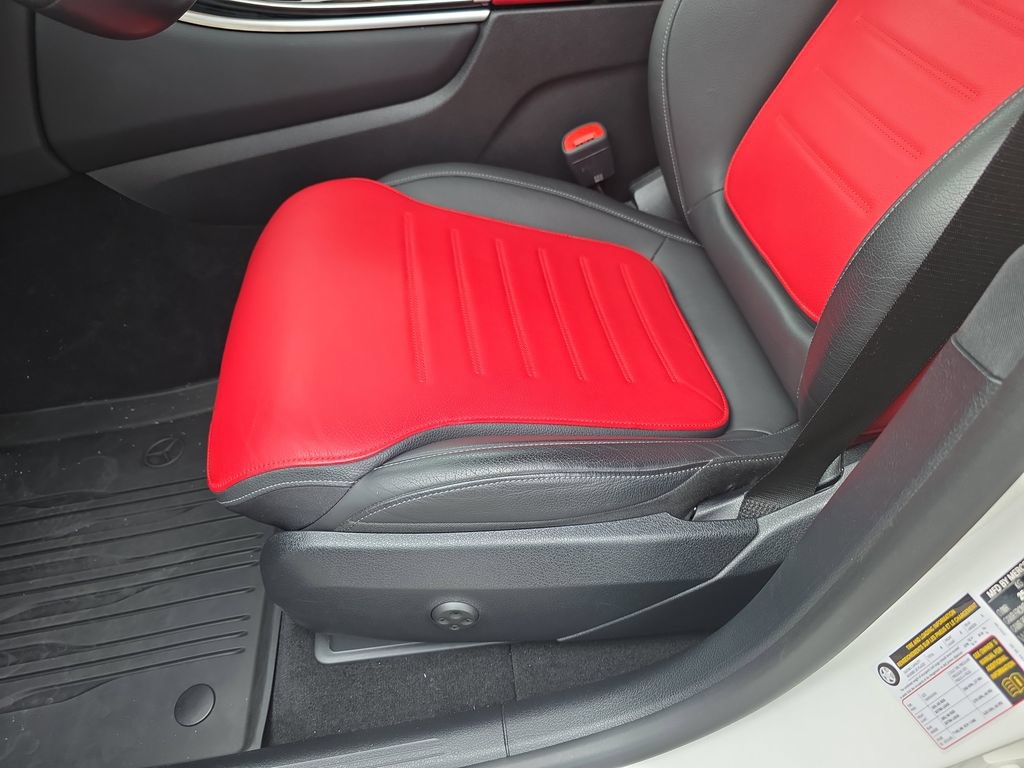 Used 2024 Mercedes-Benz GLC 300 4MATIC image 20