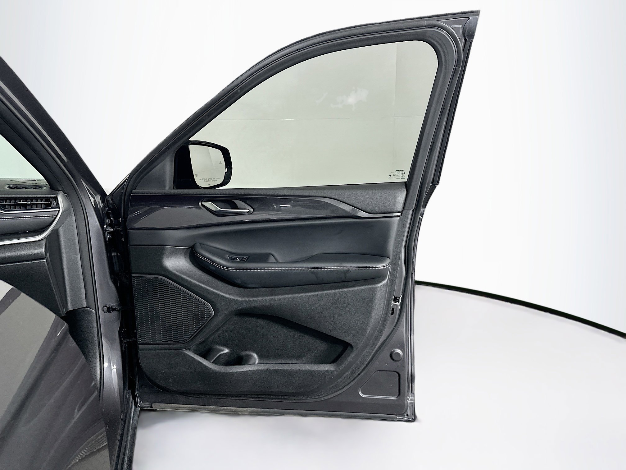 Used 2023 Jeep Grand Cherokee L Laredo AWD/4WD image 33