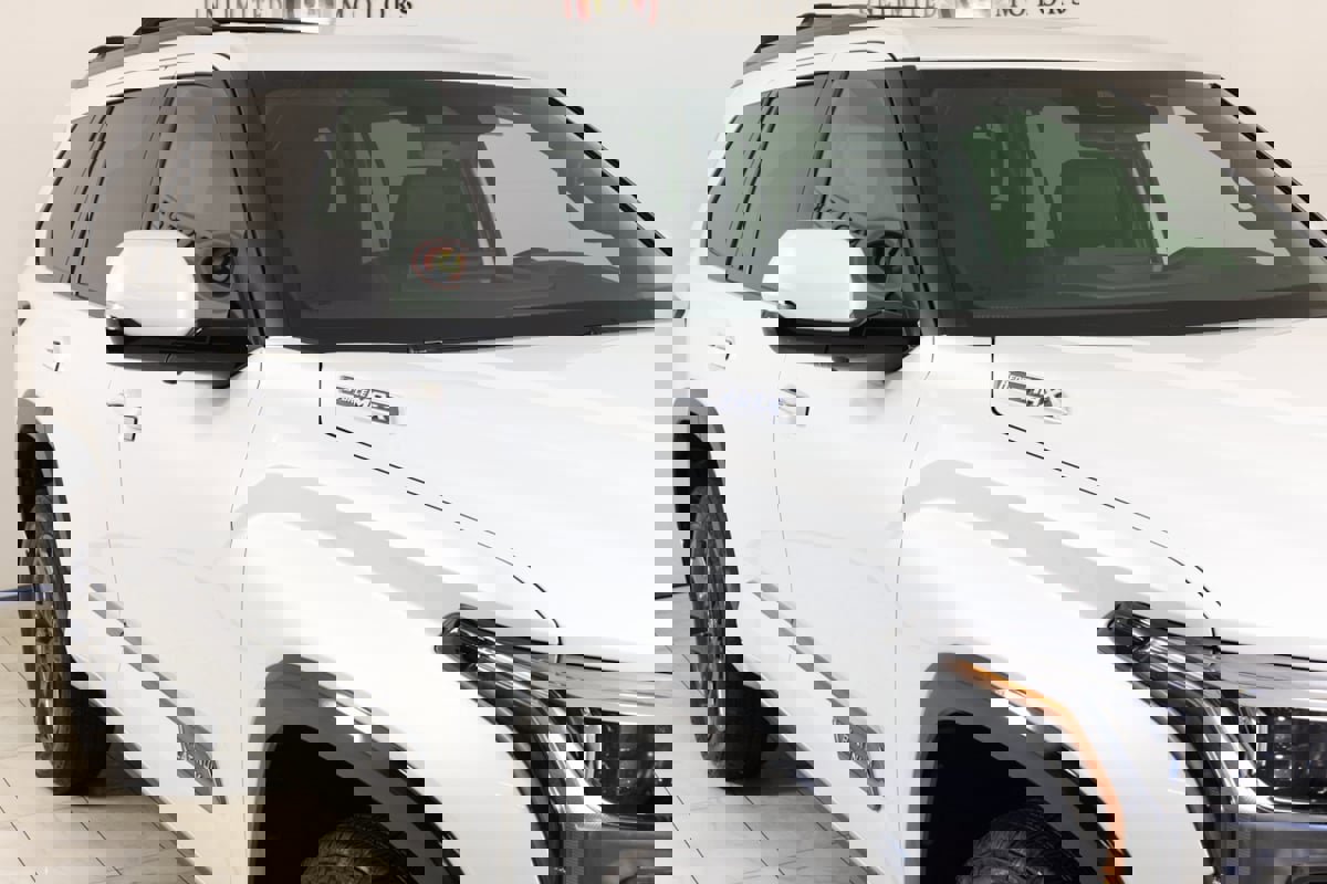 Used 2025 Toyota Sequoia Platinum image 38