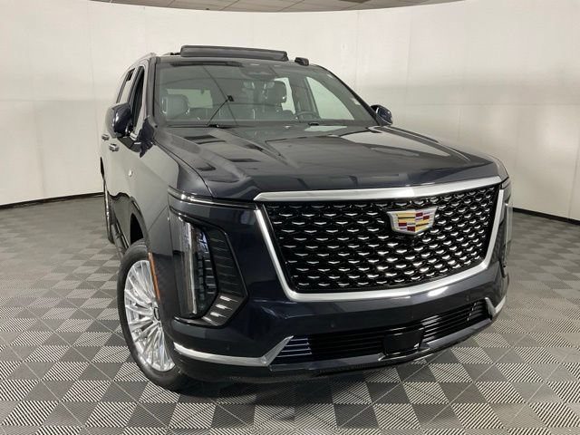 Used 2025 Cadillac Escalade Premium Luxury AWD/4WD image 8