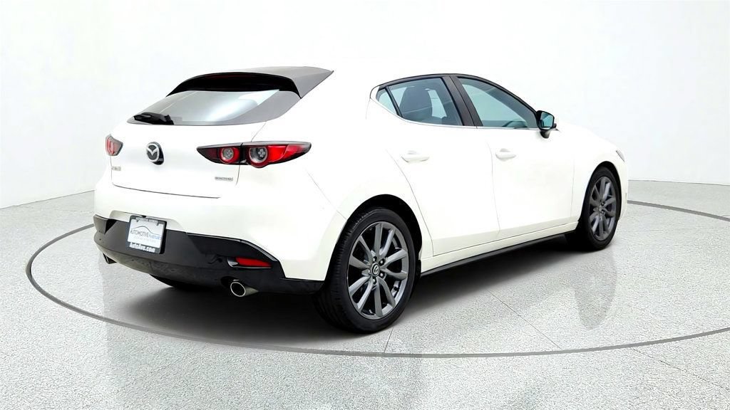 Used 2019 MAZDA MAZDA3 Hatchback FWD image 5