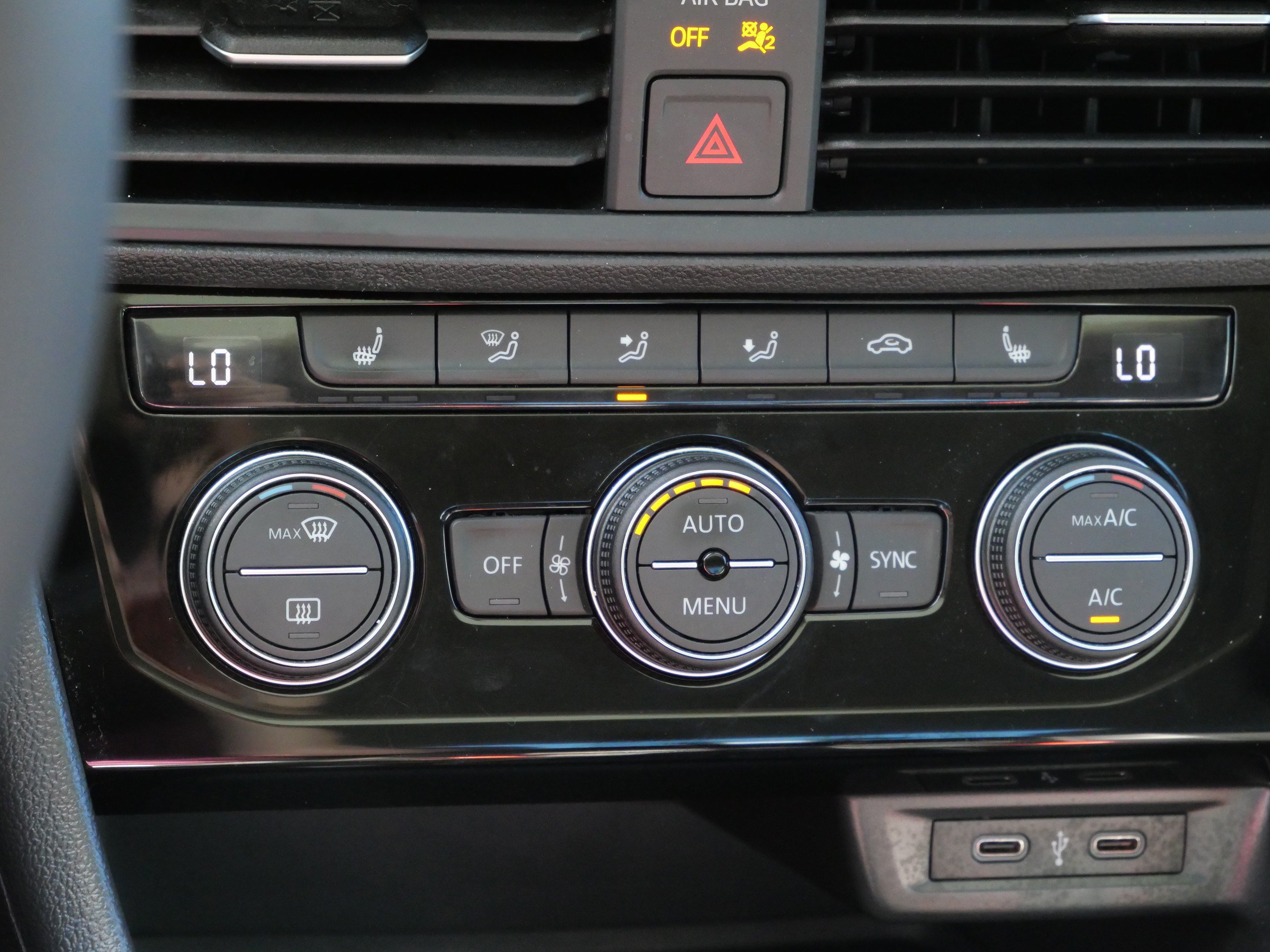 Used 2022 Volkswagen Jetta SE FWD image 22