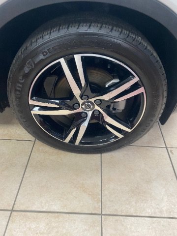 Used 2022 Volvo XC40 T5 R-Design AWD/4WD image 23