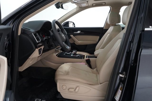 Used 2020 Audi Q5 2.0T Premium w/ Convenience Package image 14