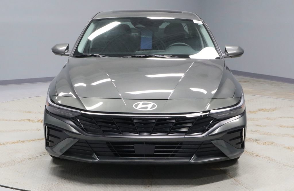 Certified 2025 Hyundai Elantra SEL image 7