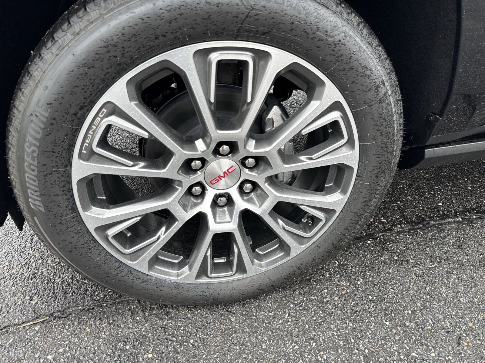 New 2026 GMC Yukon XL Denali image 12