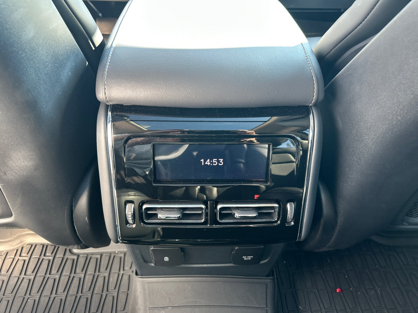 New 2026 Lincoln Aviator AWD image 32