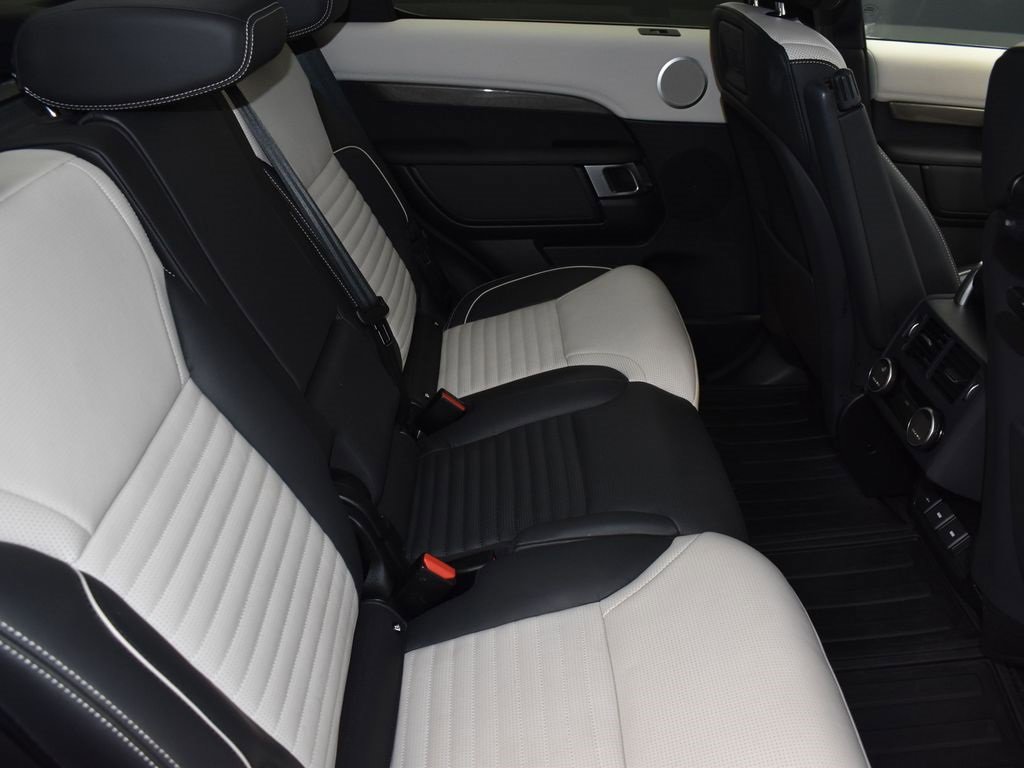 Used 2023 Land Rover Discovery HSE R-Dynamic image 22