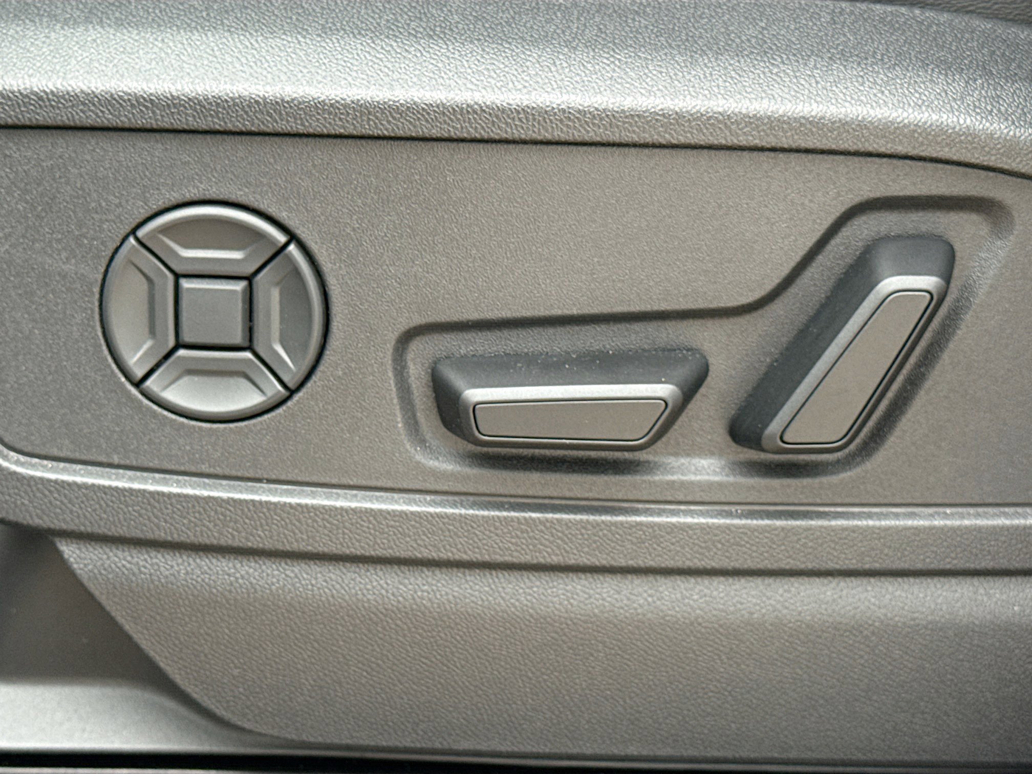 New 2025 Audi Q5 Premium image 23