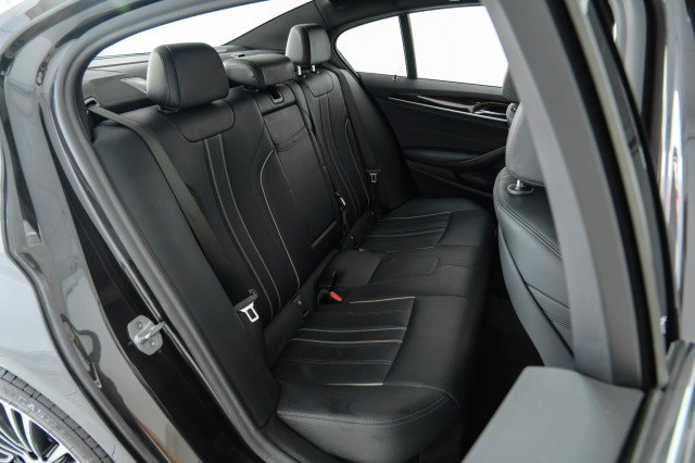 Used 2020 BMW 540i xDrive image 37