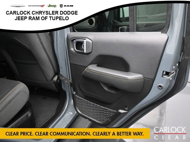 Used 2025 Jeep Wrangler Sahara image 33