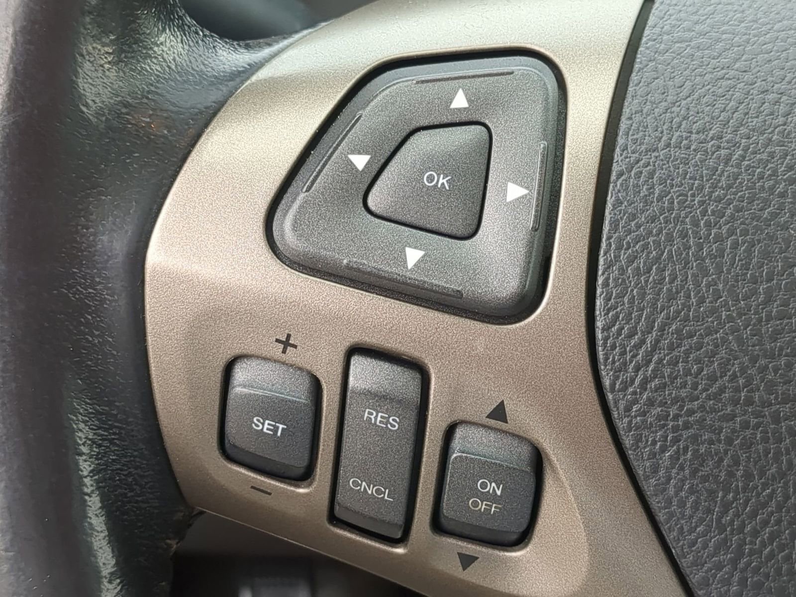 Used 2011 Lincoln MKX AWD w/ Sight & Sound Pkg image 28