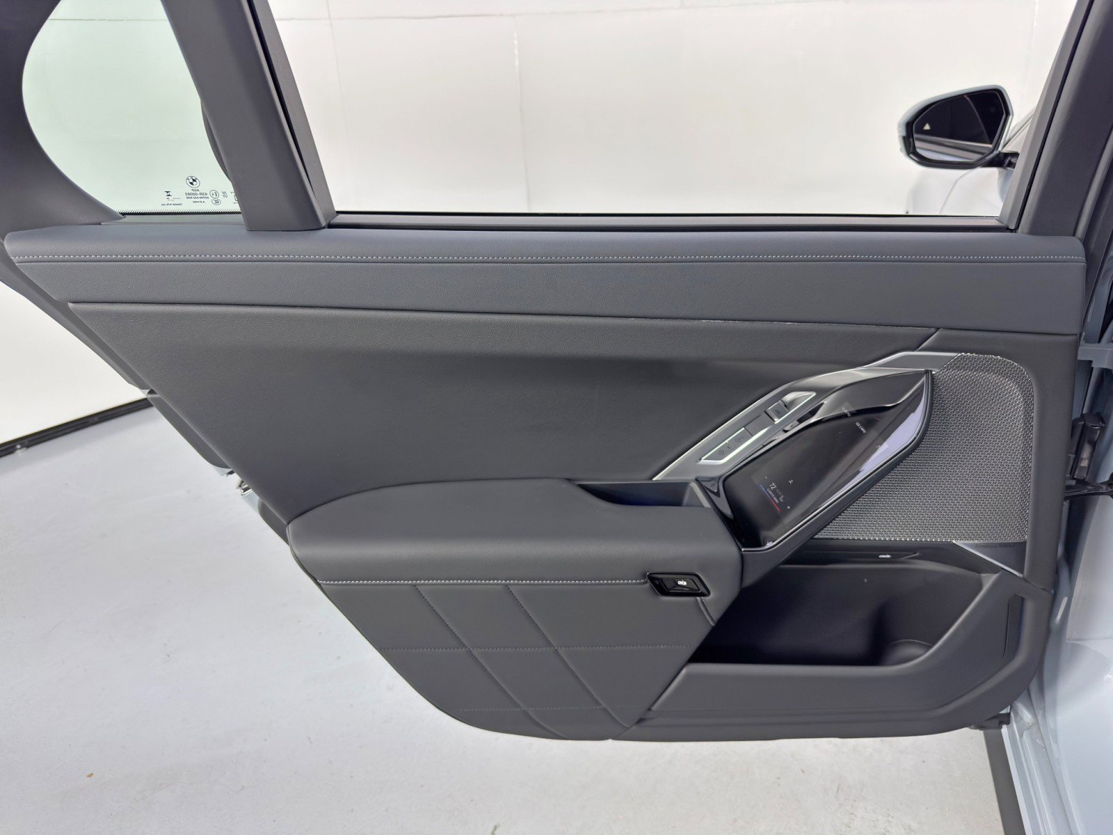 Used 2024 BMW 740i w/ Premium Package 2 image 54