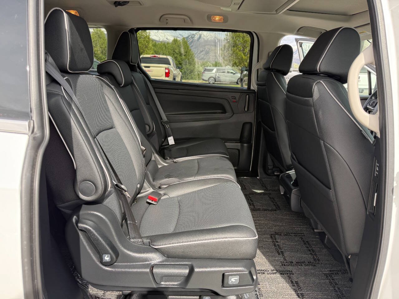 Used 2026 Honda Odyssey Elite image 23