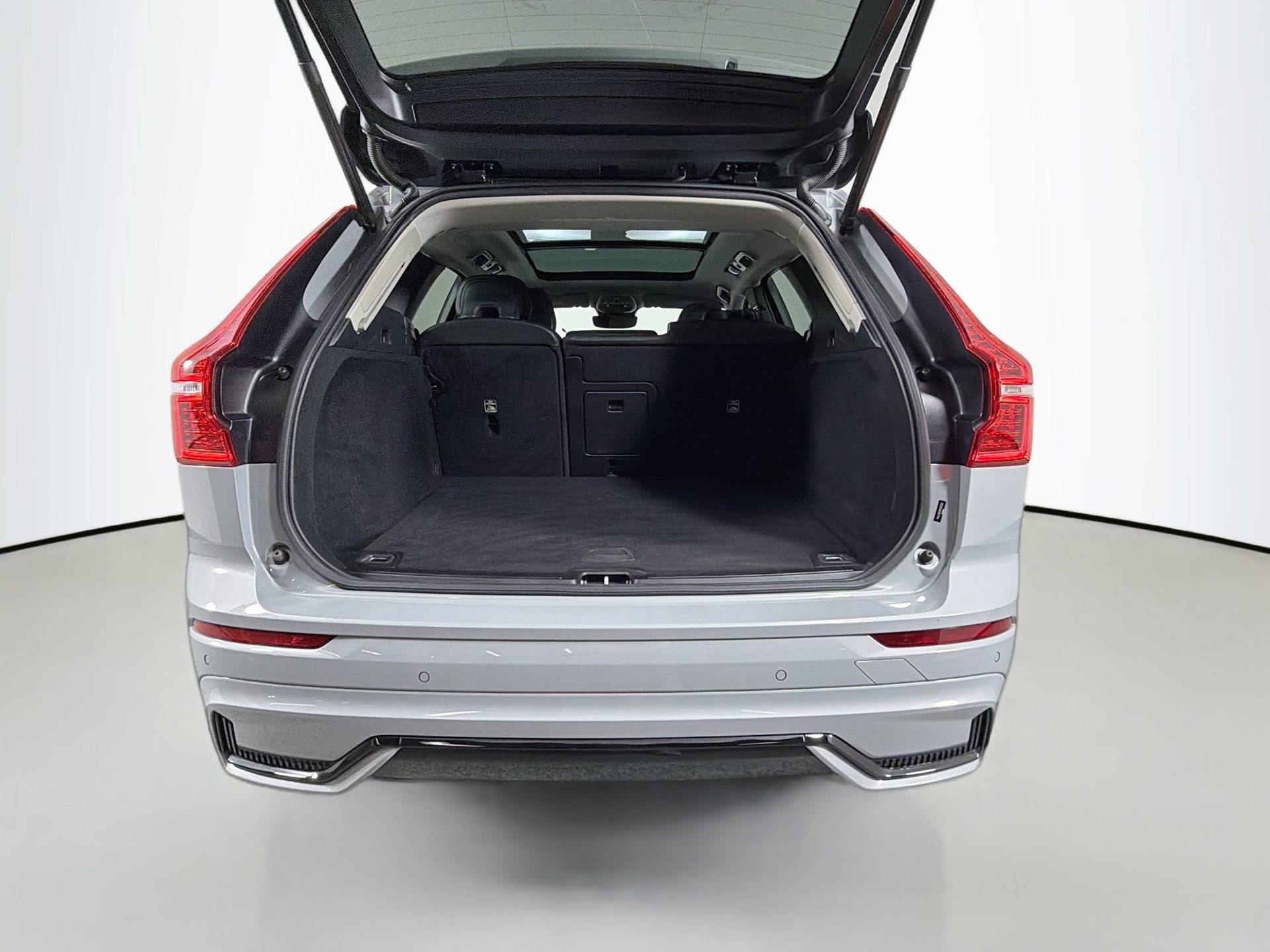 Certified 2024 Volvo XC60 B5 Core AWD/4WD image 26