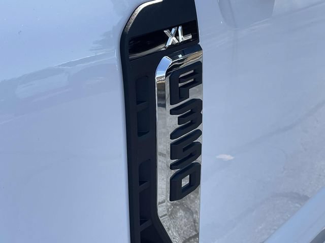New 2026 Ford F350 XL w/ XL Chrome Package AWD/4WD image 7