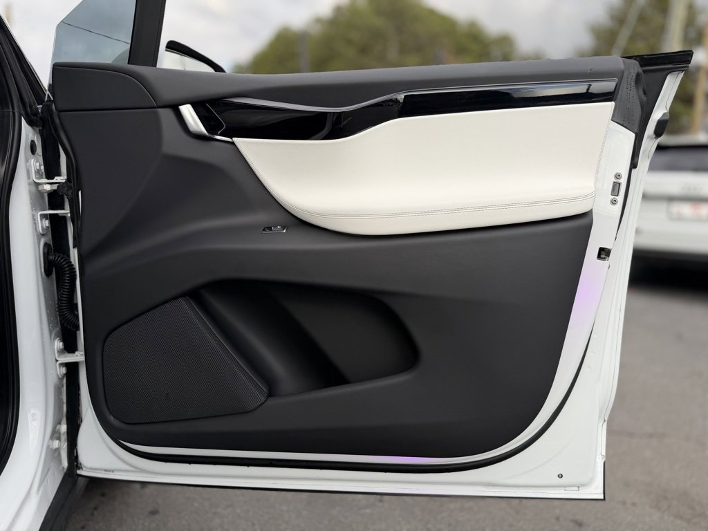 Used 2020 Tesla Model X Long Range image 36
