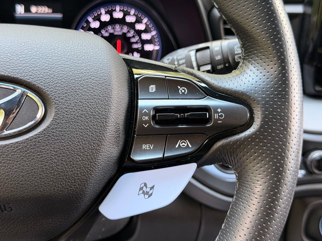 Certified 2022 Hyundai Veloster N FWD image 19
