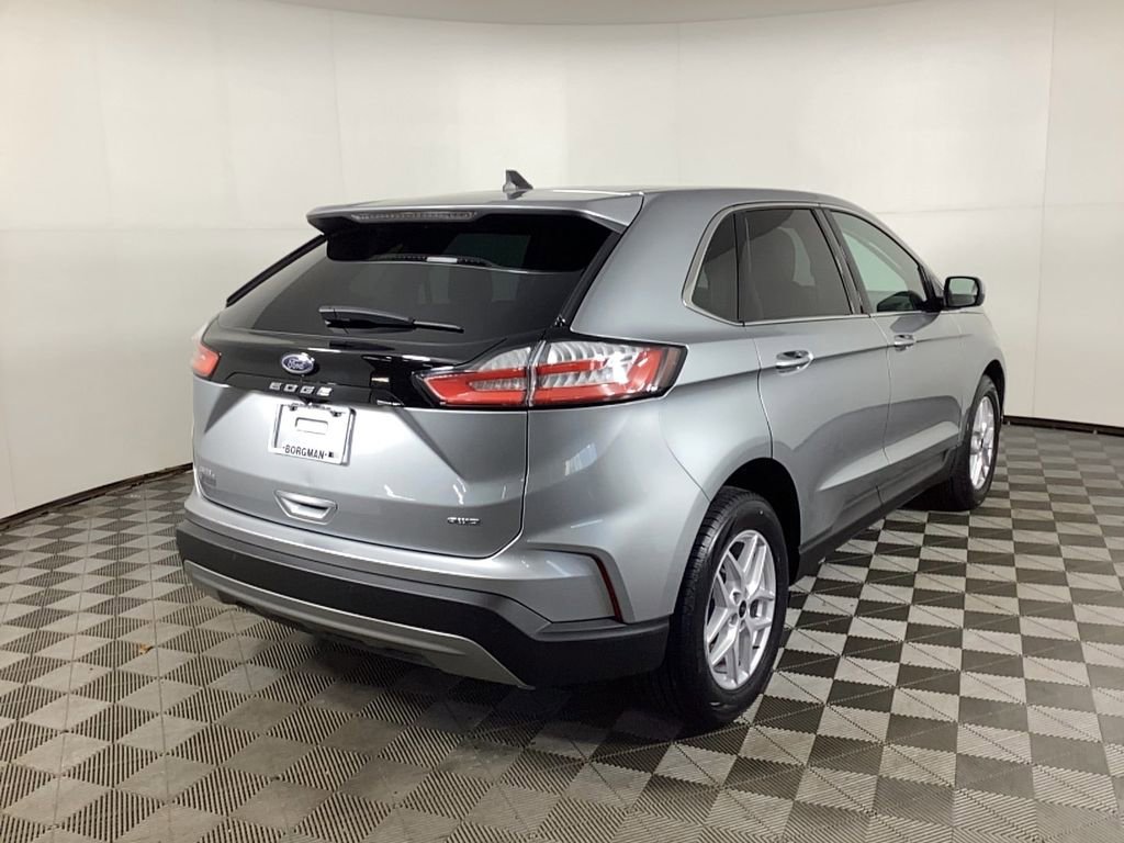 Used 2024 Ford Edge SEL image 2