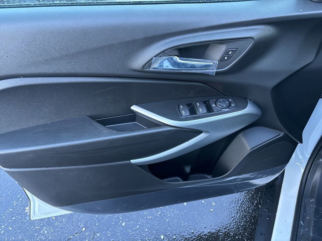 New 2026 Chevrolet Trax LS w/ LS Convenience Package image 15