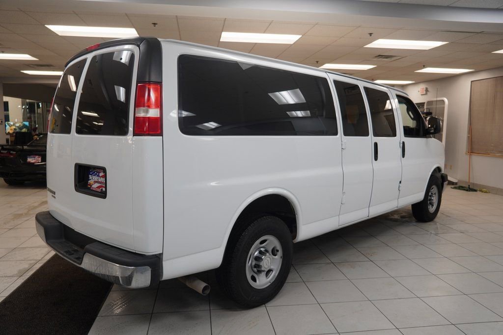 Used 2016 Chevrolet Express 3500 LT w/ LT Preferred Equipment Group image 13