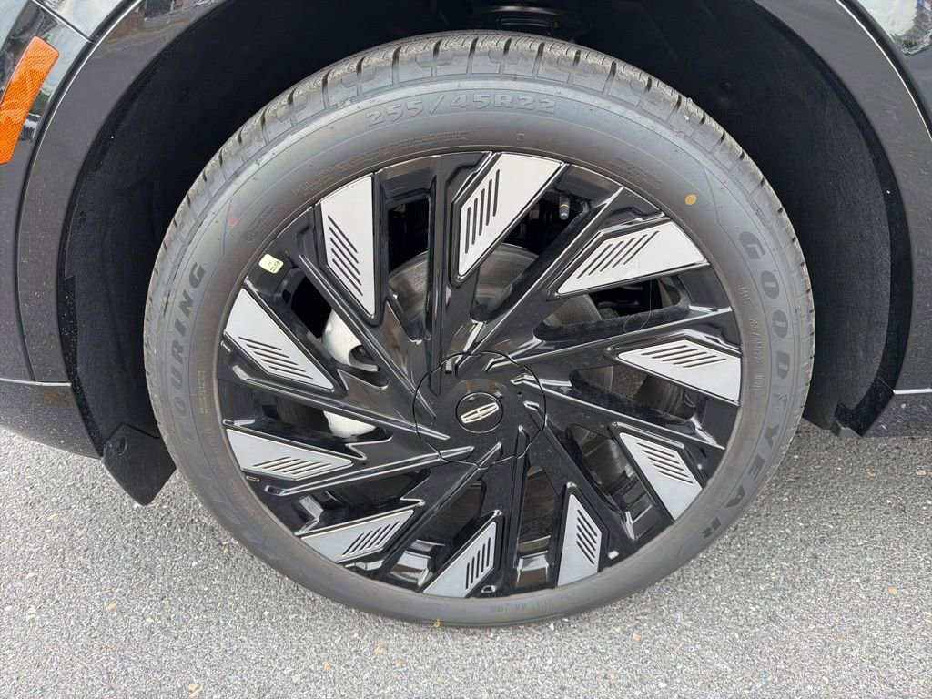 New 2026 Lincoln Nautilus Reserve w/ Jet Appearance Package AWD/4WD image 13