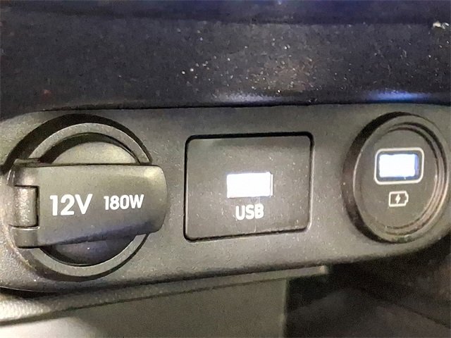 Used 2023 Hyundai Elantra SE w/ Preferred Accessory Package image 26