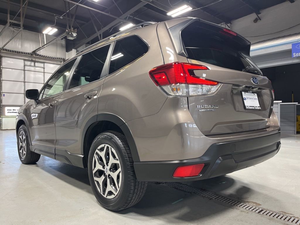 Certified 2023 Subaru Forester Premium image 8