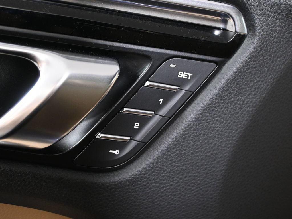 New 2026 Porsche Macan AWD/4WD image 33