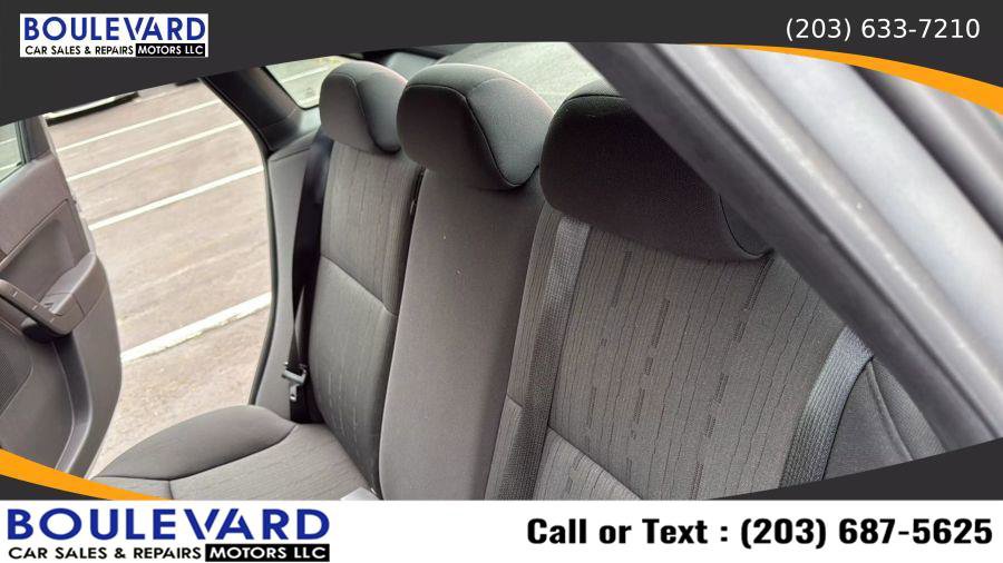 Used 2010 Ford Focus SE image 27