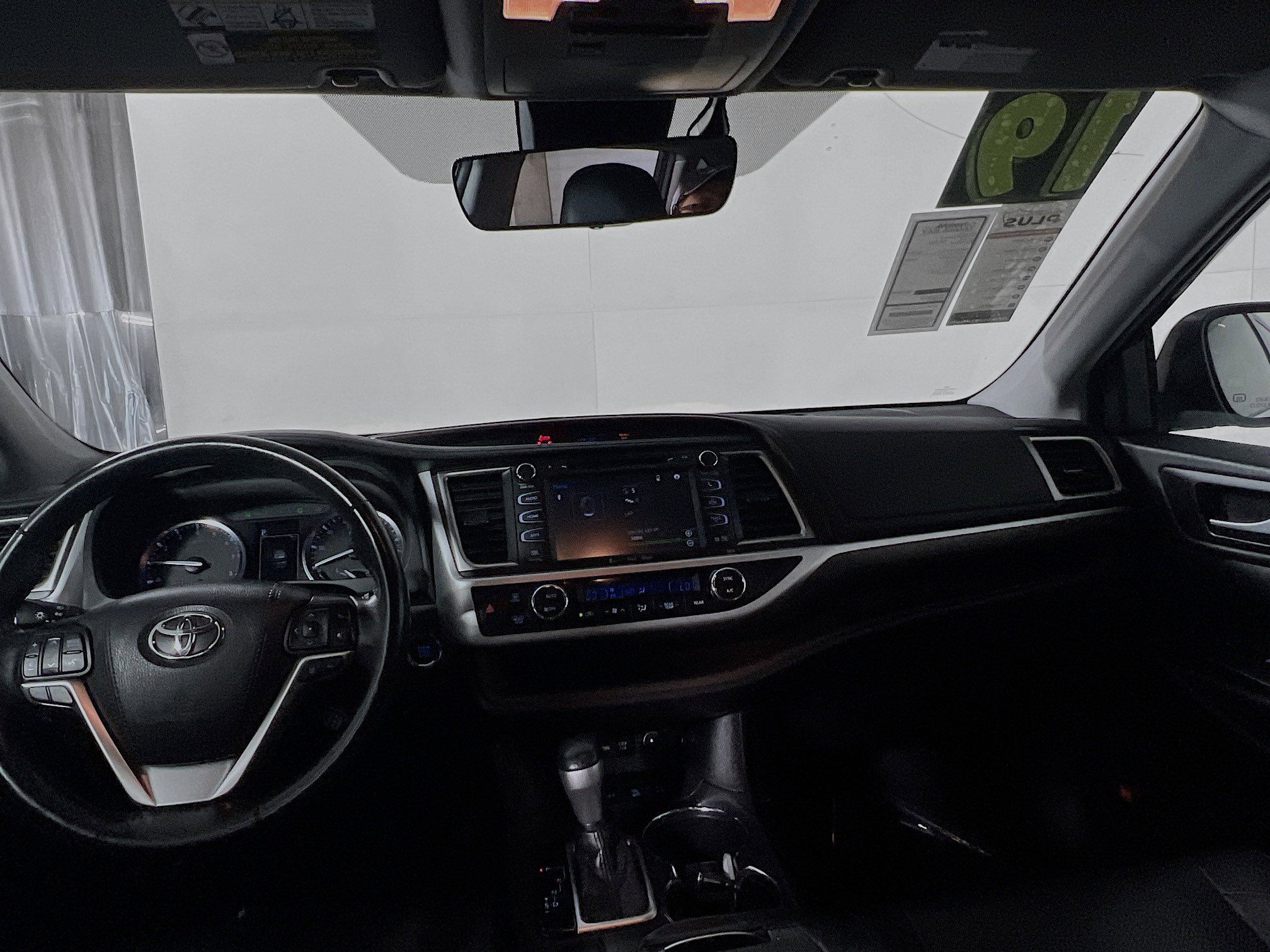 Used 2019 Toyota Highlander Limited Platinum image 30