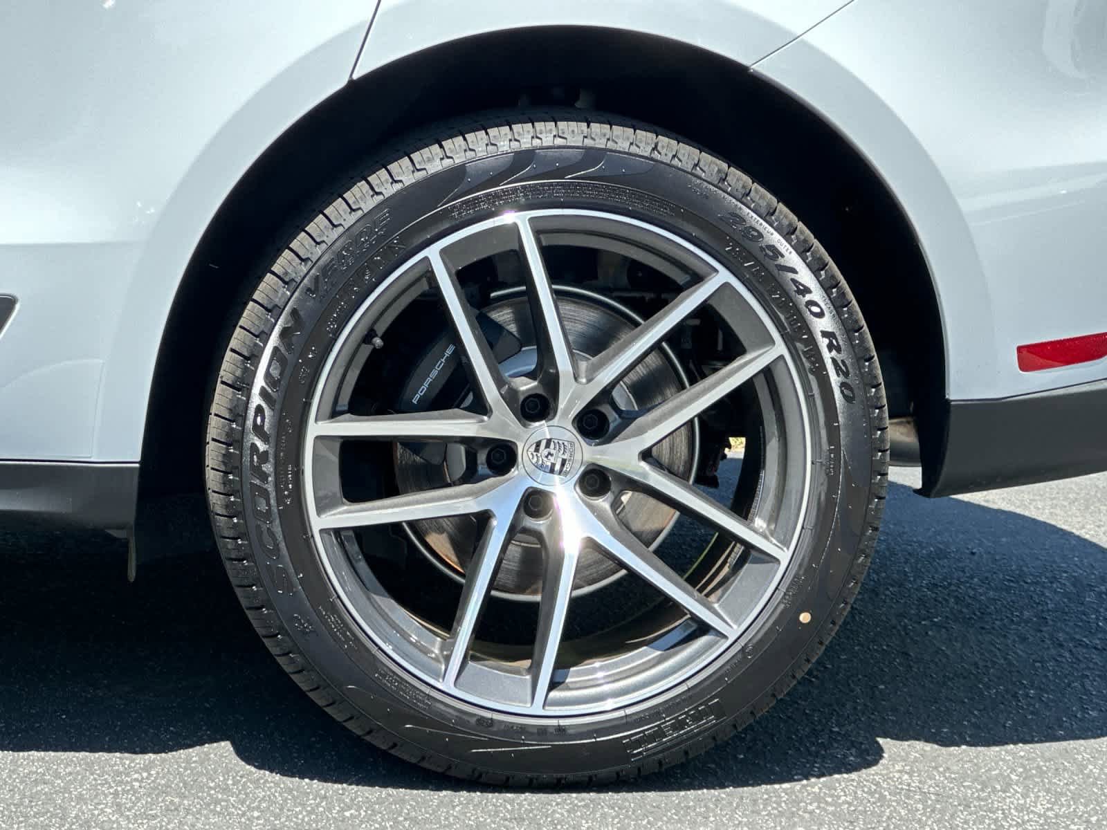 New 2026 Porsche Macan AWD/4WD image 30