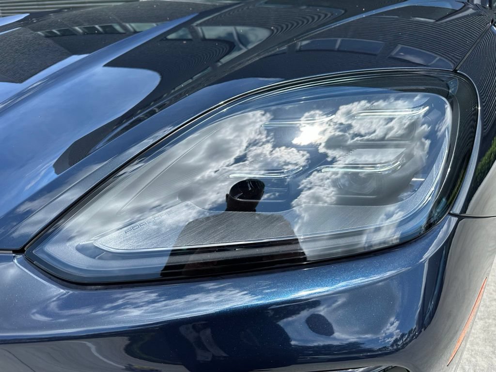 Certified 2025 Porsche Cayenne E-Hybrid Coupe AWD/4WD image 13