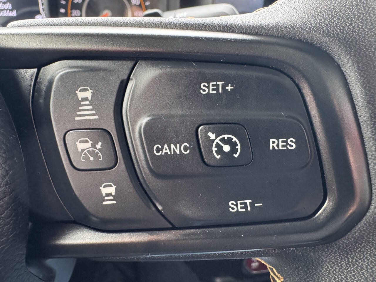 Used 2024 Jeep Wrangler 4WD Unlimited Willys image 24