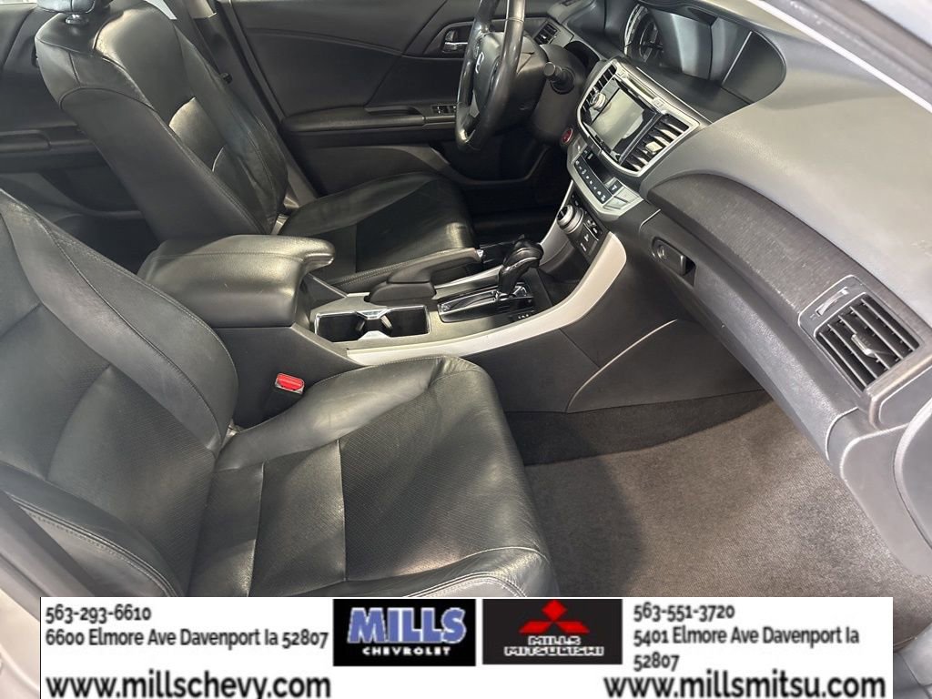 Used 2013 Honda Accord Touring image 18
