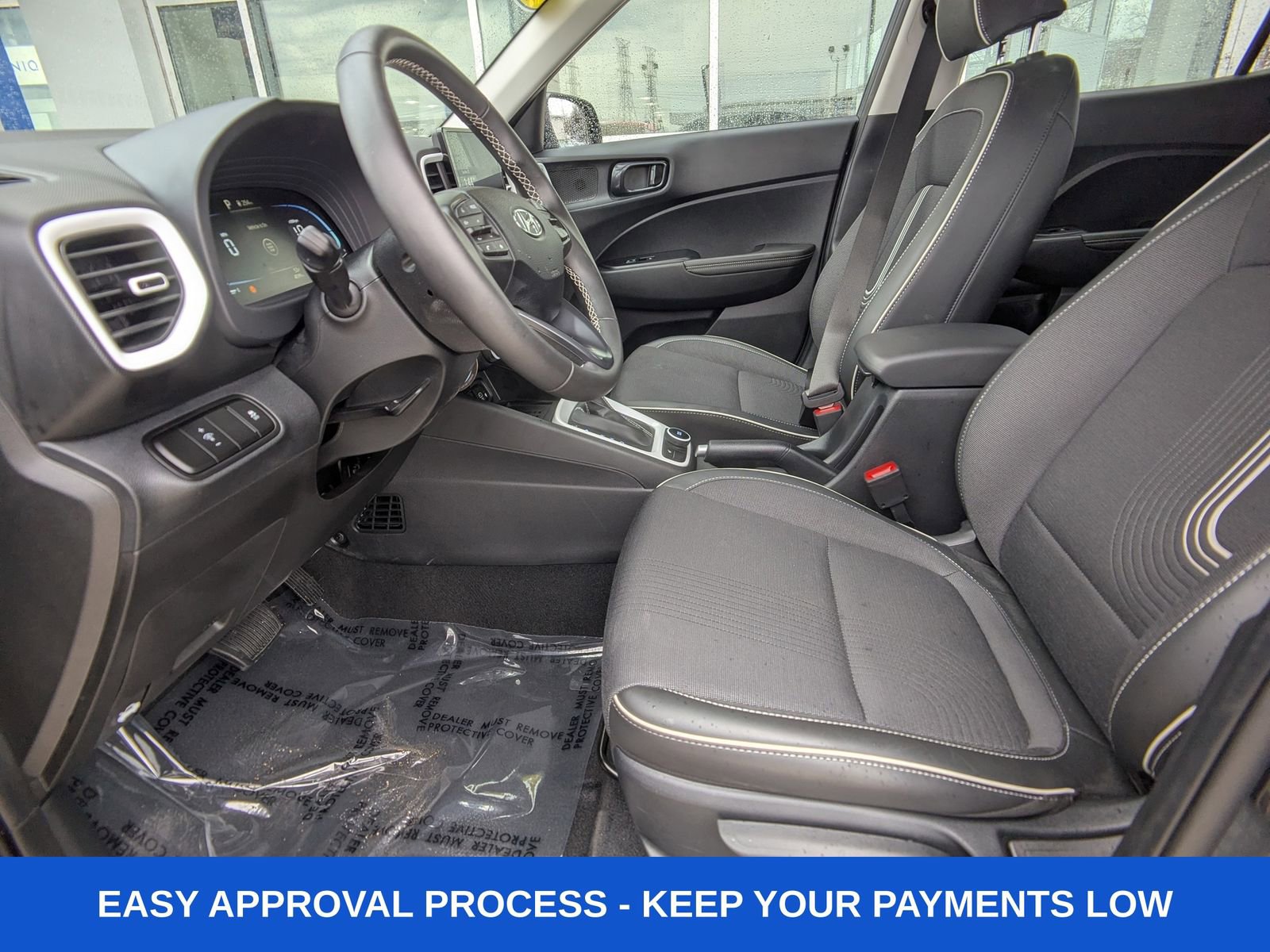 Used 2025 Hyundai Venue Limited image 13